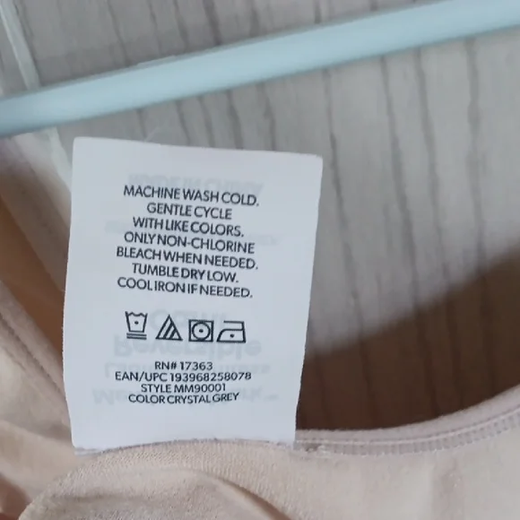 Elegant Cream Tank Top for Women - Picture 3 of 3